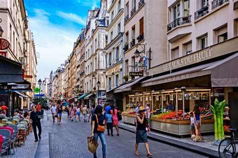 10 самых крутых улиц в Париже