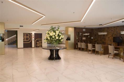 De garden hotel is located within a few miles (5 km) of ninth emperor god temple and sultan abdul halim ferry terminal. Boeira Garden Hotel - a mais recente unidade hoteleira de ...
