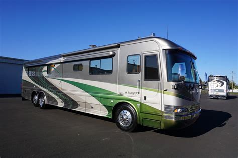 2004 Country Coach Magna 42′ Premier Rv