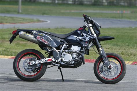 Rocket exhaust produces premium quality, made in the usa exhaust systems. 2000 Suzuki DR-Z 400 S - Moto.ZombDrive.COM
