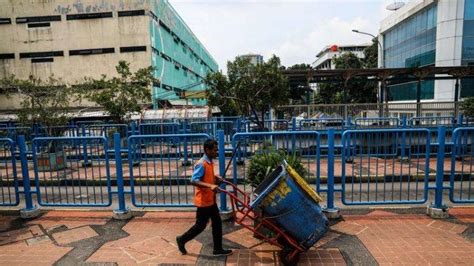 Skrin senarai tempat kerja akan dipaparkan. PSBB di Jakarta Mulai 10 April 2020, Berikut Daftar Tempat ...