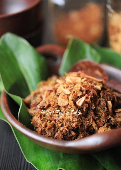 Maybe you would like to learn more about one of these? Daging sapi yang dimasak dalam bumbu empal, manis gurih khas Jawa ini hadir dalam bentuk suwiran ...