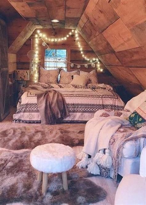 36 Lovely Attic Bedroom Ideas With Bohemian Style Magzhouse