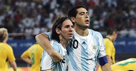 Riquelme fifa 21 is 42 years old and has 5* skills and 4* weakfoot, and is right footed. La historia de Messi y Riquelme en la Selección Argentina ...