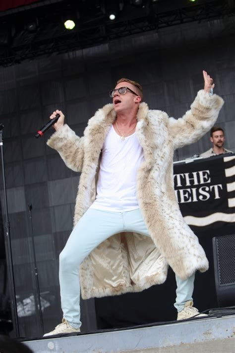 Macklemore 7 Modern Halloween Costumes Youre Sure To See This