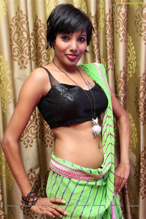 Hema Image 9 Telugu Actress Imagesimages Photos Wallpapers Stills