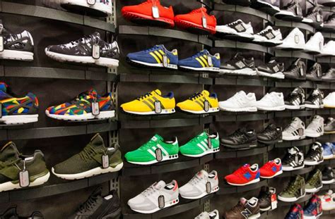 ➤ learn more on tiendeo! FootLocker Holiday Hours 2020 Open/Closed & Near Me Locations
