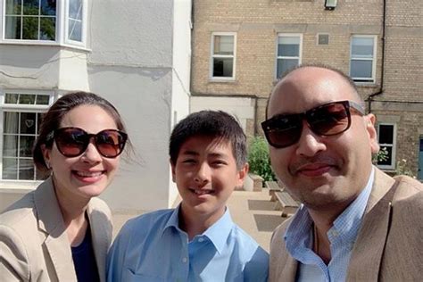 ครั้งแรกเจ้าหญิงวงการบันเทิง แหม่ม คัทลียา มาเปิดใจเรื่องราวความรักที่ไม่เคยพูดที่ไหนในรายการ club friday show ผลิตโดย change2561. น้องแมค ลูกชาย แหม่ม คัทลียา โตเป็นหนุ่มหล่อ สาว ๆ เตรียม ...