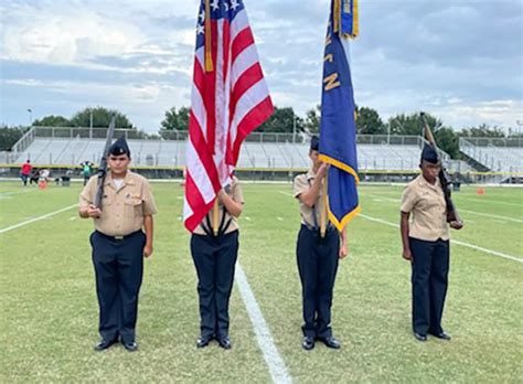 Slw Centennial Navy Jrotc Provides Stunning Backdrop For Seniors At