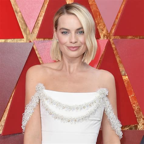 Margot Robbie Fixed Her Own Oscars Wardrobe Malfuncti