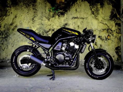 Created by spanish workshop the foundry mc, this brand new café racer is based on a mint 1985 yamaha xj600. Yamaha FZS 600 Fazer Custom | Fazer 600 yamaha, Voitures ...