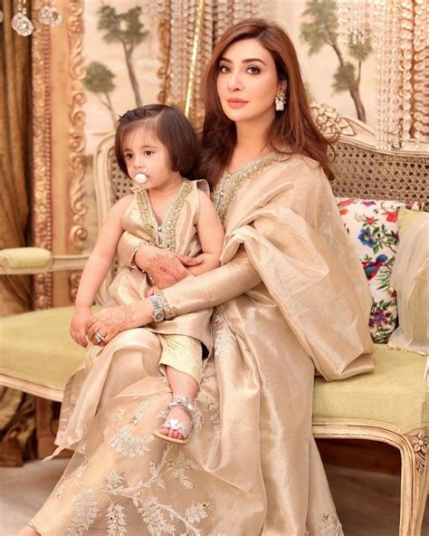 Cutest Clicks Of Aisha Khan S Babe Mahnoor Malik Reviewit Pk