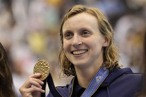katie ledecky ties michael phelps for most individual swimming world championship gold medals