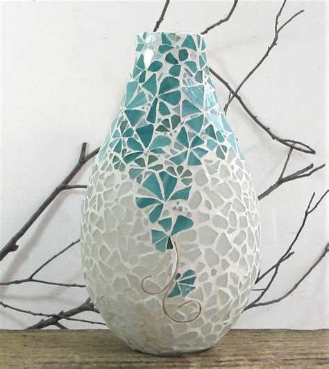 Seaglass And Art Glass Vaseau