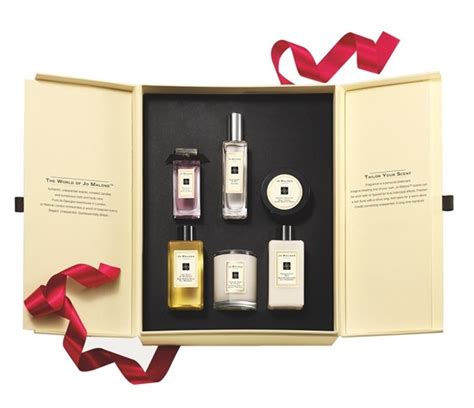 Gifts for all the special people in your life. Christmas Gift Guide 2014 | www.theperfumeexpert.com