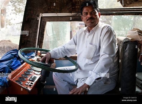 India Bus Driver Take Pose In His Bus To Sonauli Uttar Pradesh India