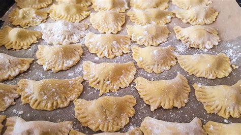 The Ultimate Italian Stuffed Pasta Guide A Sprinkle Of Italy