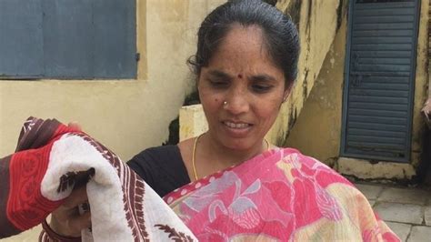 India Women Reject Poor Quality Free Saris From Government Bbc News