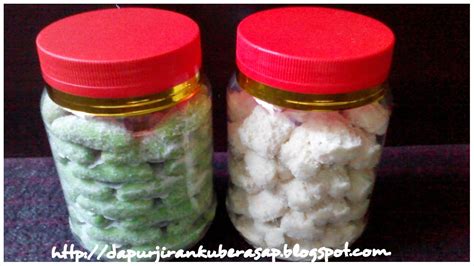 Bentuk menyerupai ulat susun diatas loyang oven hingga matang. Sweet red cherry: Order Biskut Ulat Bulu, Biskut Cerelec ...