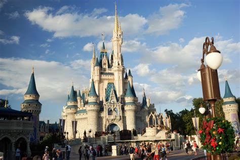 Best Magic Kingdom Rides [Top 7 Attractions Ranked]