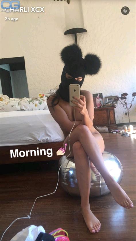 Charli Xcx Nackt Nacktbilder Playboy Nacktfotos Fakes Oben Ohne