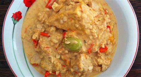 Sambal tumpang biasa disajikan sebagai teman makan nasi dengan aneka lauk dan sayuran. Resep Sambal Tumpang Solo Asli Khasnya - spesialresep.com
