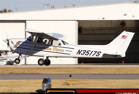 Cessna 172r Skyhawk American Flyers Airline Aviation Photo 2223172