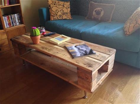 Your coffee table is the anchor of your living room, making a design statement and serving as a visual focal point. 20 DIY Pallet Coffee Table Ideas | Do it yourself ideas ...