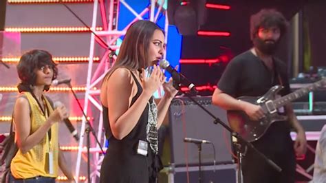 Exclusive Sonakshi Sinhas Rehearsal For The Global Citizen India Concert 2016 Youtube