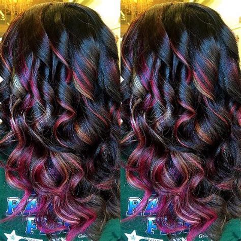 Burgundy hair with blonde highlights is a hair trend that's making its way into the fashion world in 2020, and you should try it too. 50 Vivid Burgundy Hair Color Ideas for this Fall | Hair ...