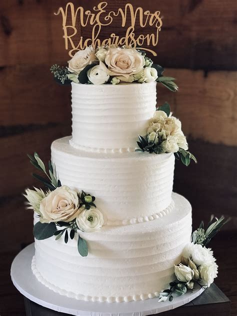 3 Tier Wedding Cake Rustic