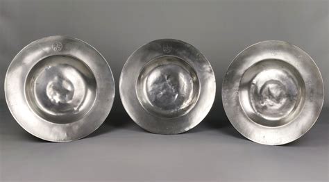 We did not find results for: A Rare Set Of Three Late 17th Century Pewter Chargers. | 697724 | Sellingantiques.co.uk
