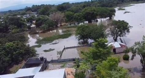 Puerto Wilches Se Encuentra Bajo El Agua Debido Al Invierno Y Al