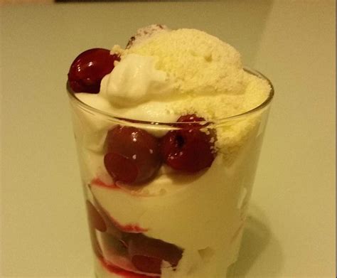 Mascarpone mit Kirschen