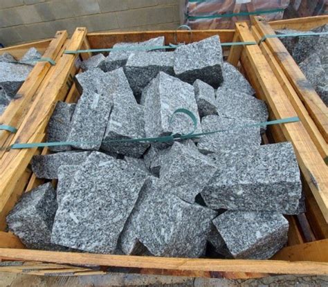 Granite Setts 200mm X 150mm X 100mm Silver Grey Benton Weatherstone