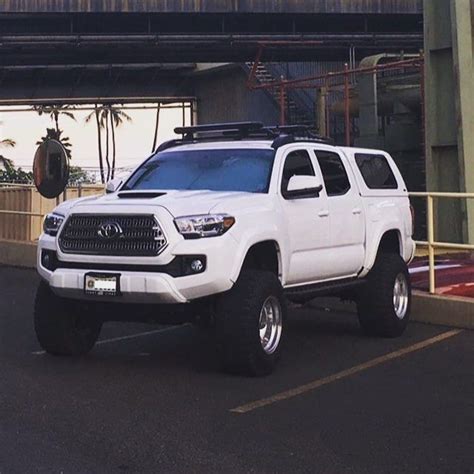One Mean Looking Tacoma Snugtop Toyota Tacoma Campershell Lifted