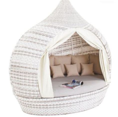 We will always give new source of image for you. woodenglobal.com: Stunning Outdoor Daybed with Canopy Designs