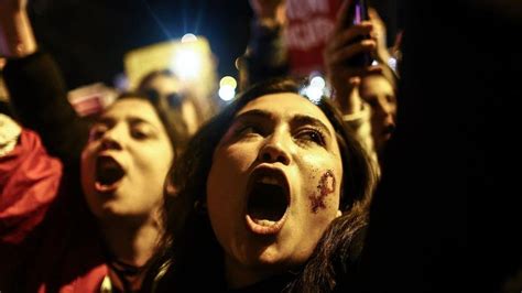 International Women S Day Istanbul Women Defy Ban On Protests Bbc News
