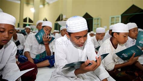 Pengaruh globalisasi yang tidak dapat di bendung. Hadits Keutamaan Menuntut Ilmu Brainly