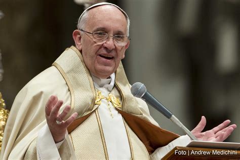 Papa Francisco Diz Que Igreja Deve Pedir Desculpas Aos Homossexuais