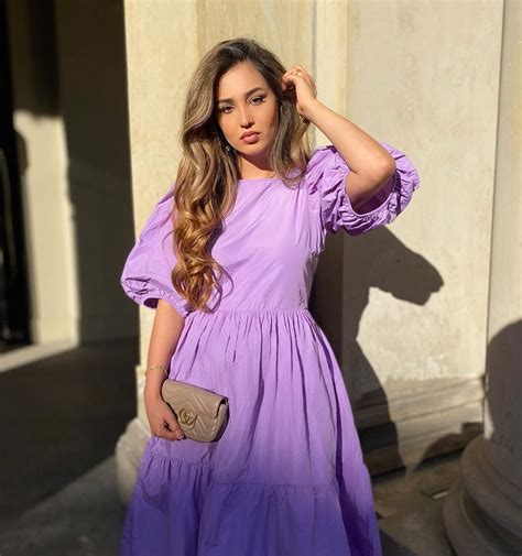Inspirasi Mix And Match Fashion Style Warna Lilac Yang Kekinian Hitputcom