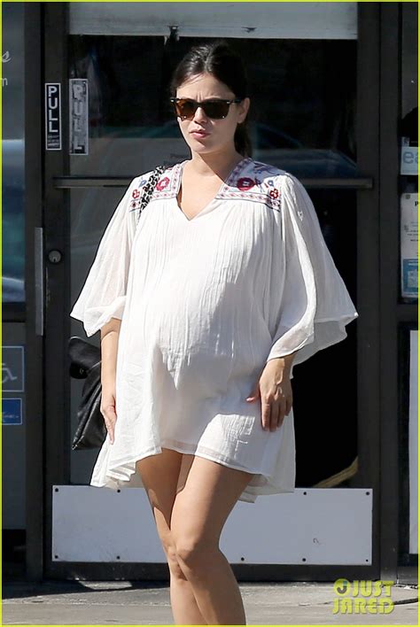 Full Sized Photo Of Rachel Bilson Looks Ready To Pop Any Day Now 04