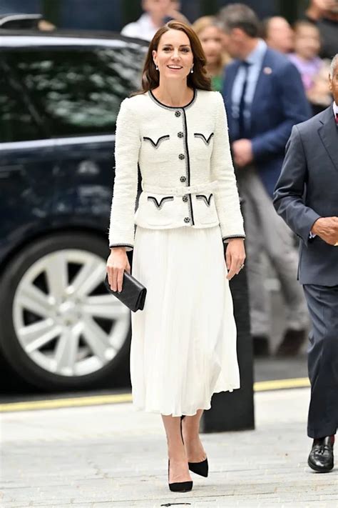 Princess Kate Has A Hollywood Moment In Ultra Glamorous Blazer Dress
