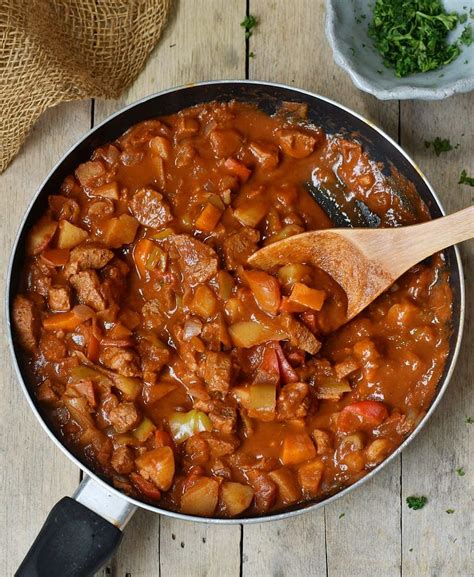 Veganes Gulasch Rezept