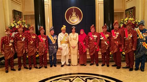 Sultan Selangor Dan Isteri Terbongkar Inilah Biodata Sebenarnya
