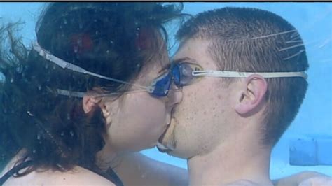 Worlds Longest Underwater Kiss Meet The Couple Who Holds Guinness