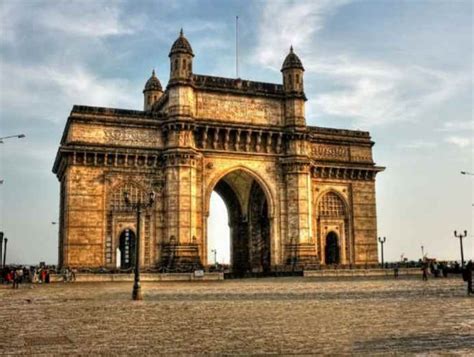 10 Famous Monuments And Buildings Built By British Colonial Rulers In