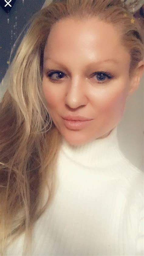 Tw Pornstars Cindy Behr Twitter Sending Out Love To You All ️ ️ ️ 12 32 Pm 23 Jan 2020