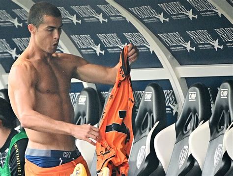 Cristiano Ronaldo Shows Off Abs As He Strips Down To His Underwear Photos Socialite Life