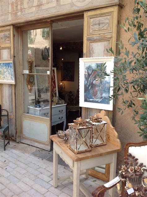 Country french, classic french styles to enhance your home interior. Decor shop in Cotignac France | Provence
